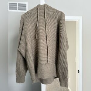 Like new oversized cozy sweater hooded sweatshirt by Calia